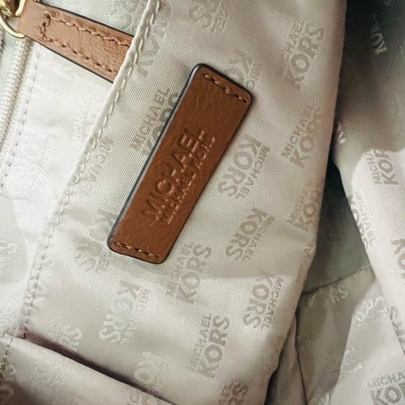 Michael Kors Tan Shoulder Bag with Gold Hardware - Picture 6 of 6